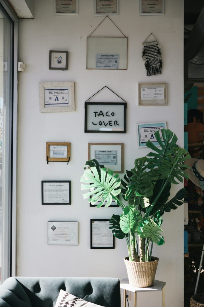 how to make a gallery wall